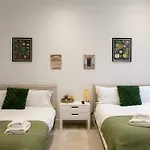 Grand Central Apartment - 2-Bedrooms - Sleeps 6 Comfortably - Perfect For Families - Contractors - Professionals